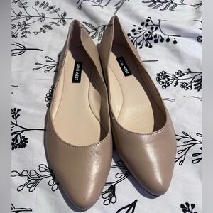 Nine West Tan Flats